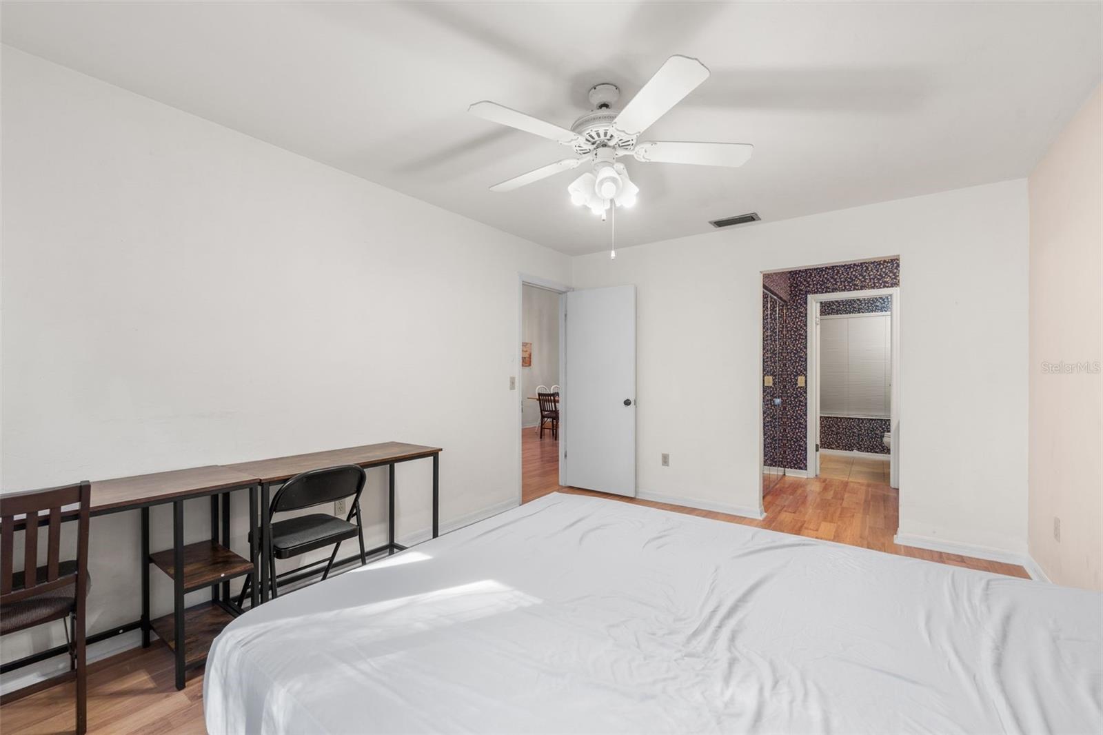 Image 19 of 29 For 815 51st Way 815