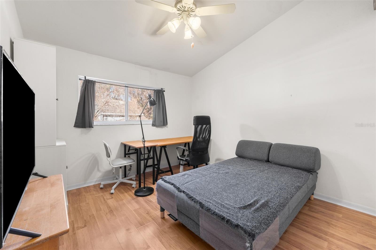 Image 24 of 29 For 815 51st Way 815