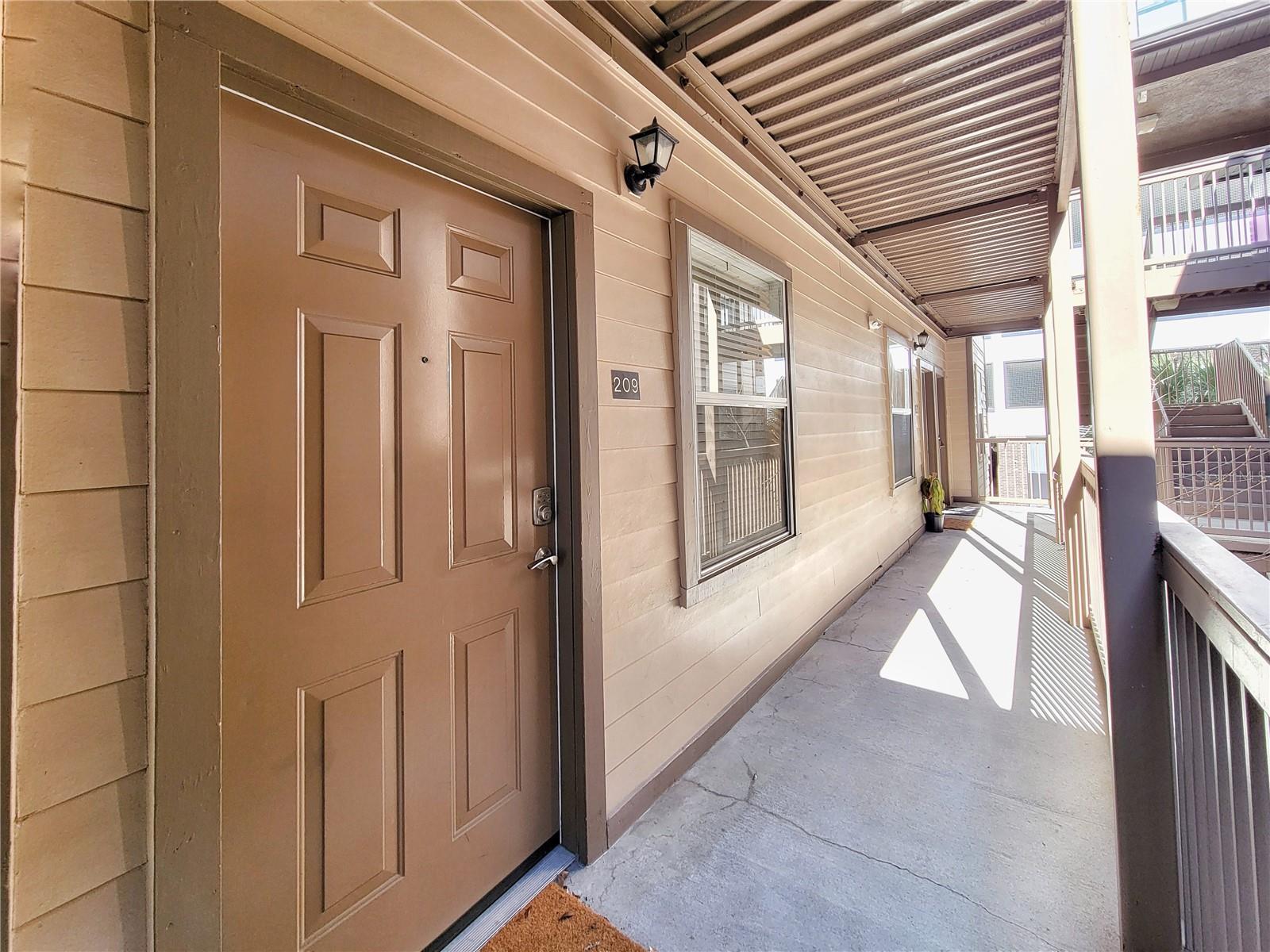 Image 4 of 16 For 1220 1st Avenue 209