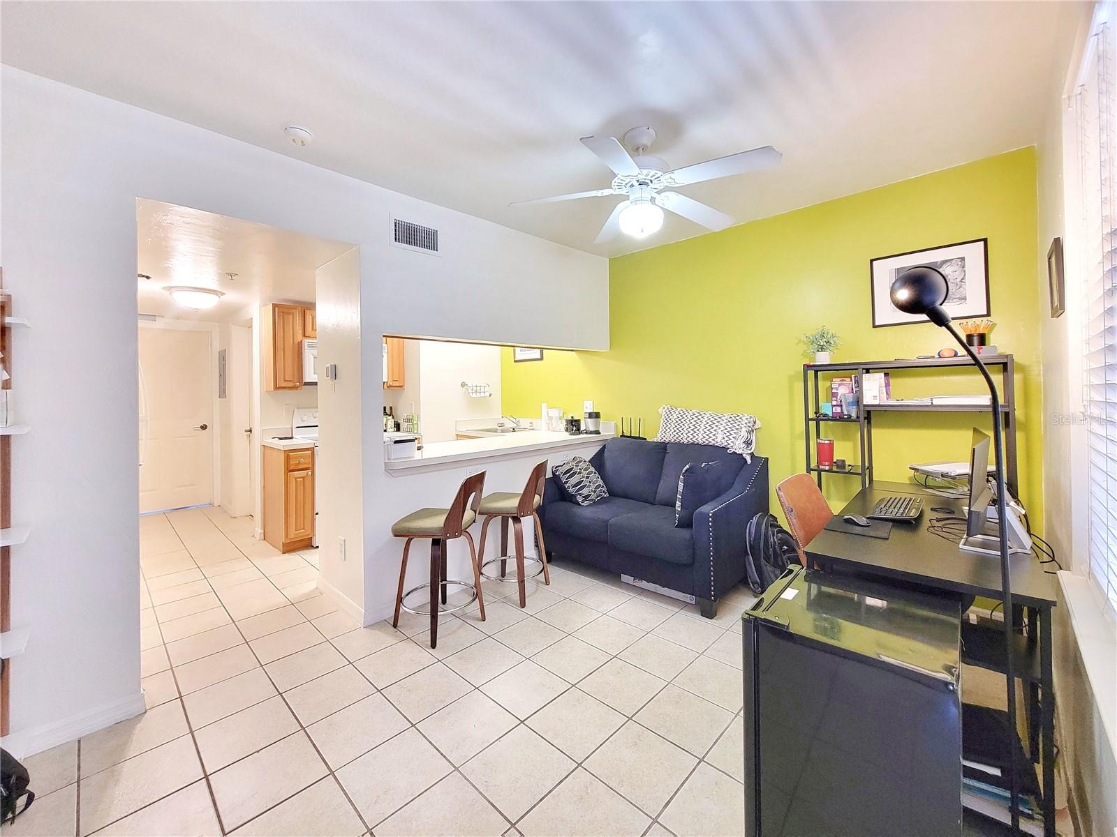 Image 5 of 16 For 1220 1st Avenue 209