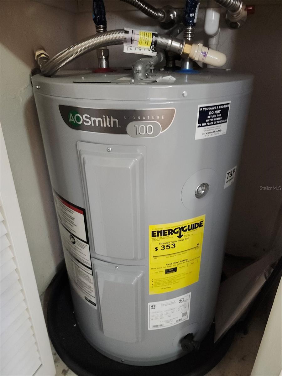 Image 24 of 27 For 2360 Archer Road 605