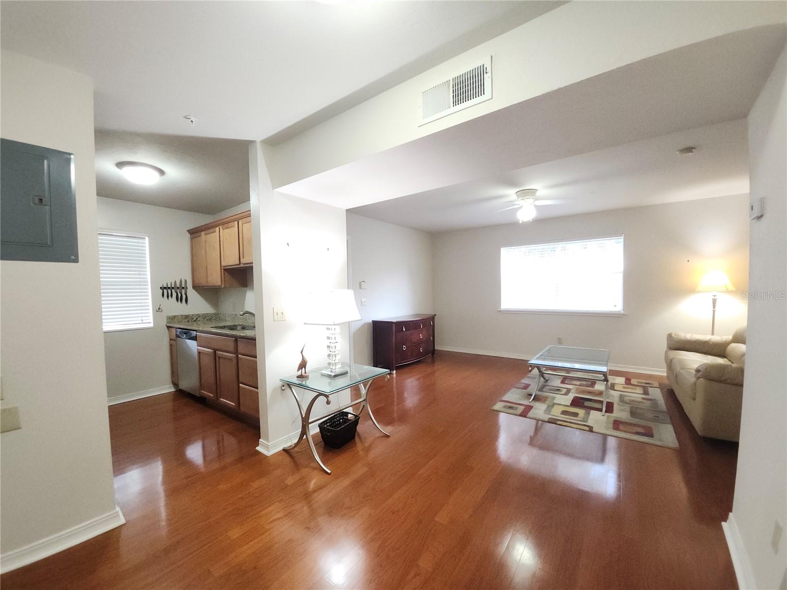 Image 5 of 27 For 2360 Archer Road 605