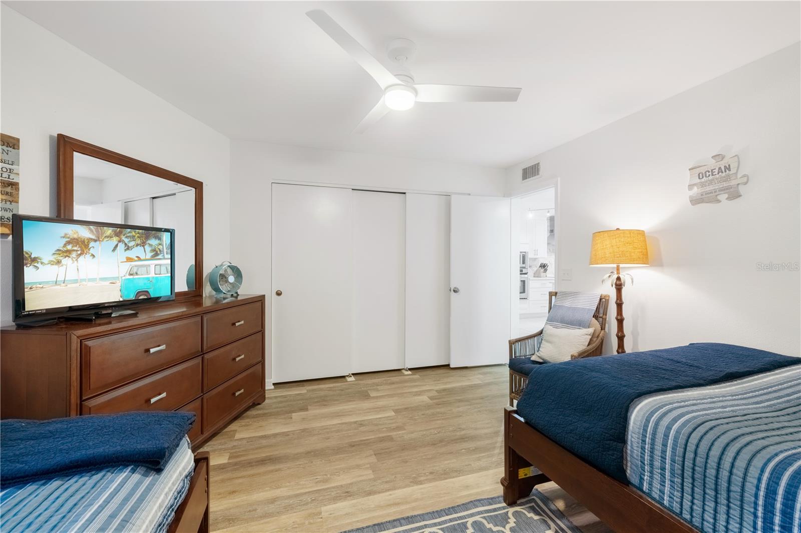 Image 15 of 41 For 205 Pacifica Vista Way 205