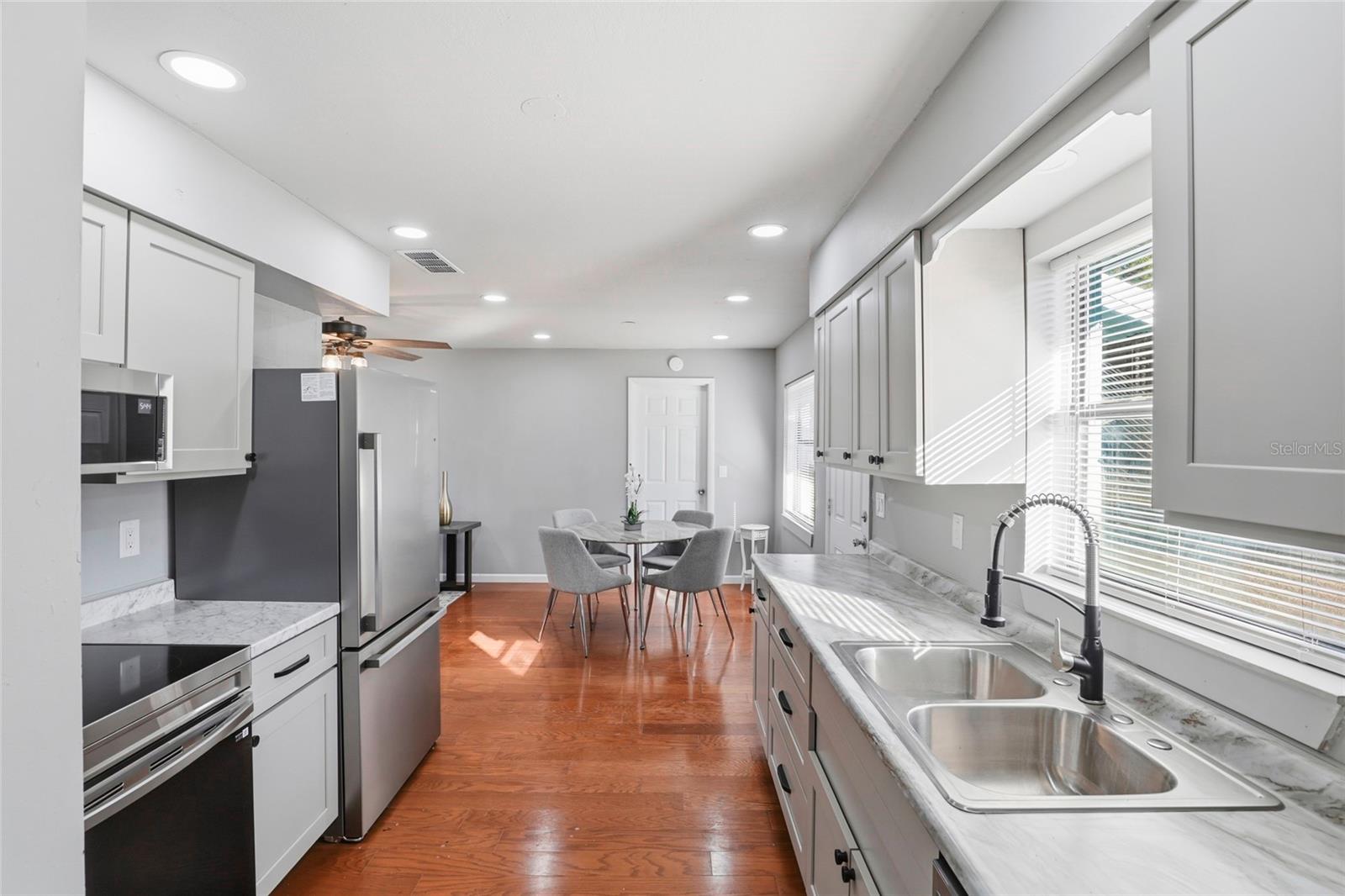 Image 14 of 26 For 1103 4th Avenue