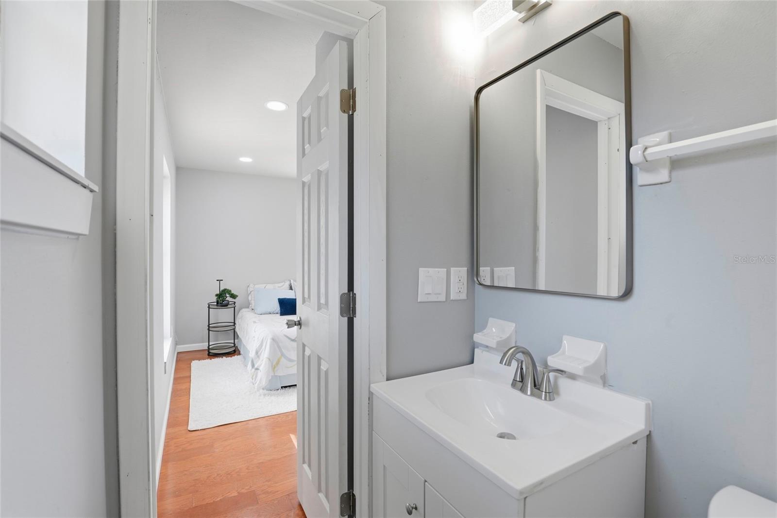 Image 21 of 26 For 1103 4th Avenue