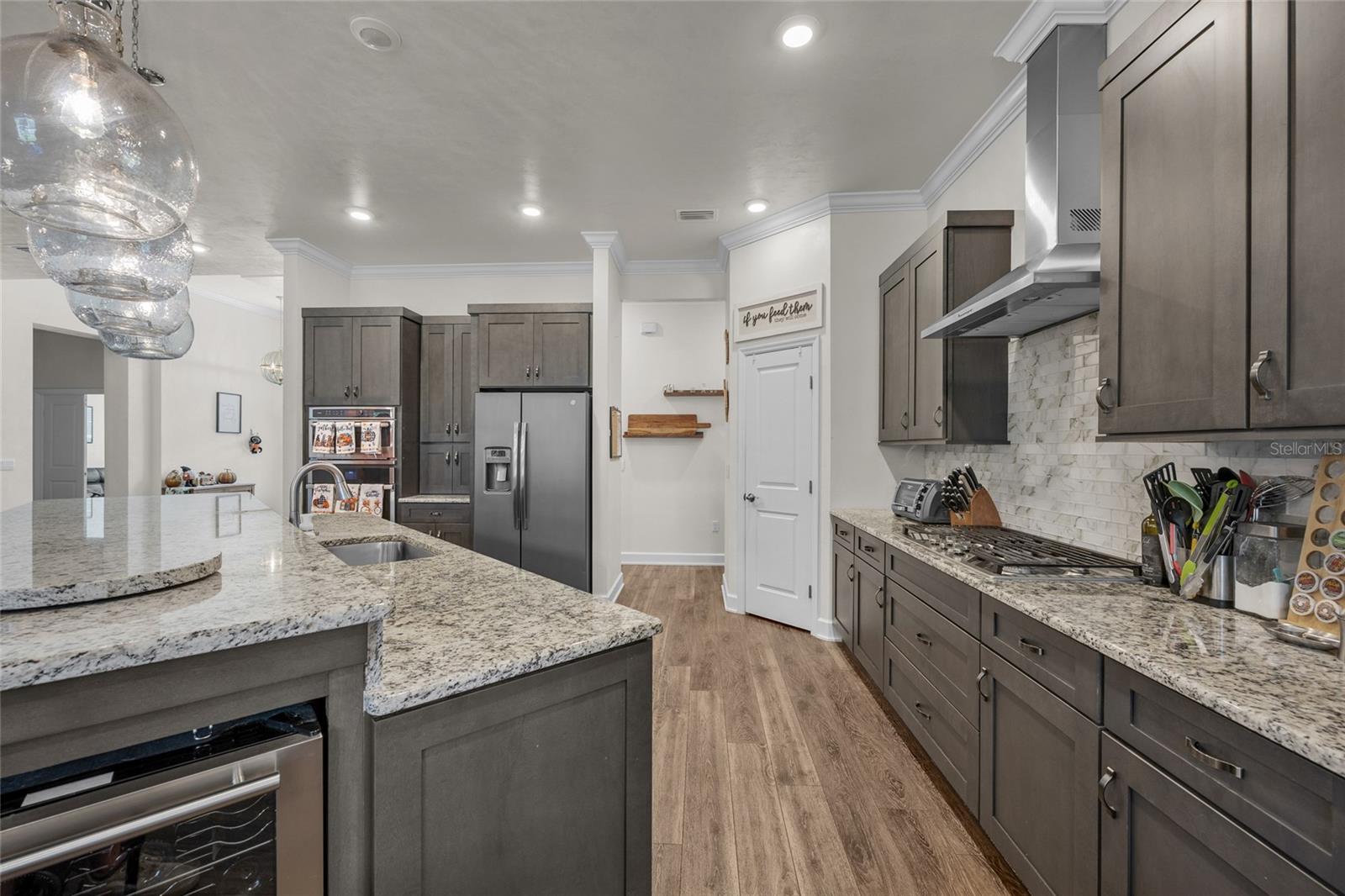 Listing photo id 9 for 13672 26th Avenue