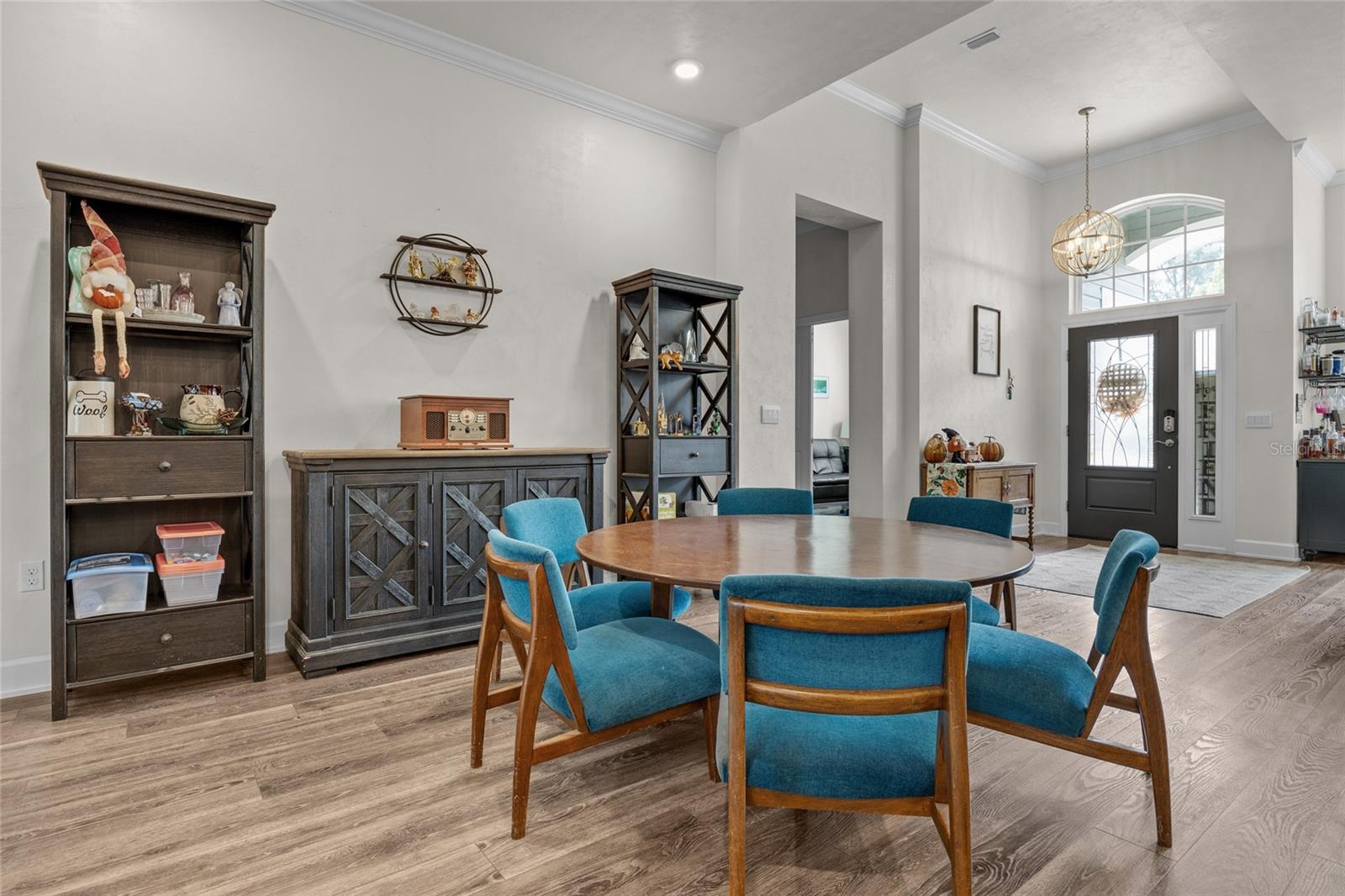 Listing photo id 11 for 13672 26th Avenue