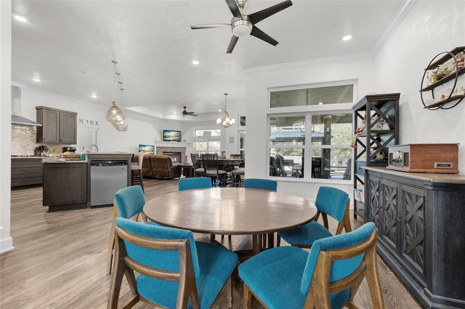 Listing photo id 12 for 13672 26th Avenue