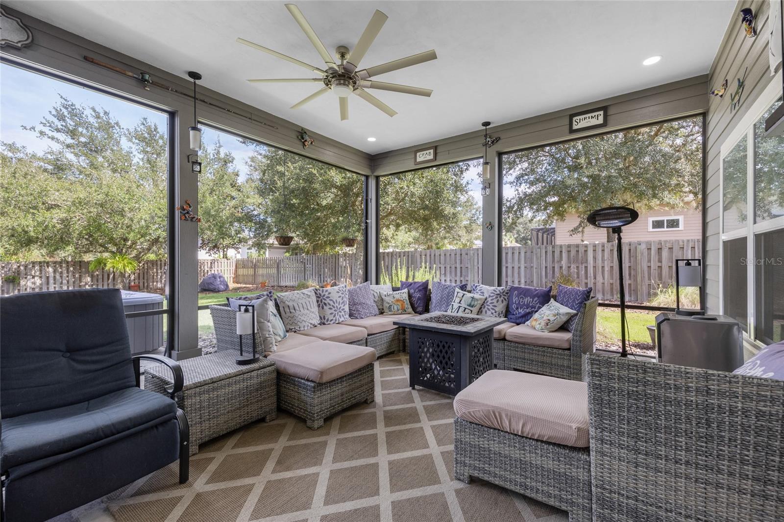 Listing photo id 25 for 13672 26th Avenue