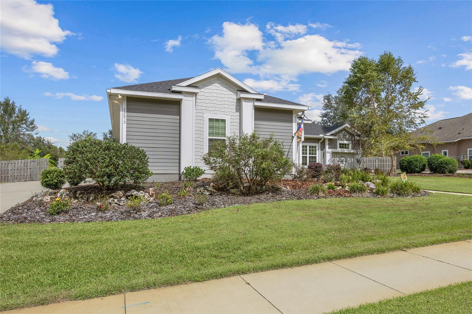 Listing photo id 33 for 13672 26th Avenue