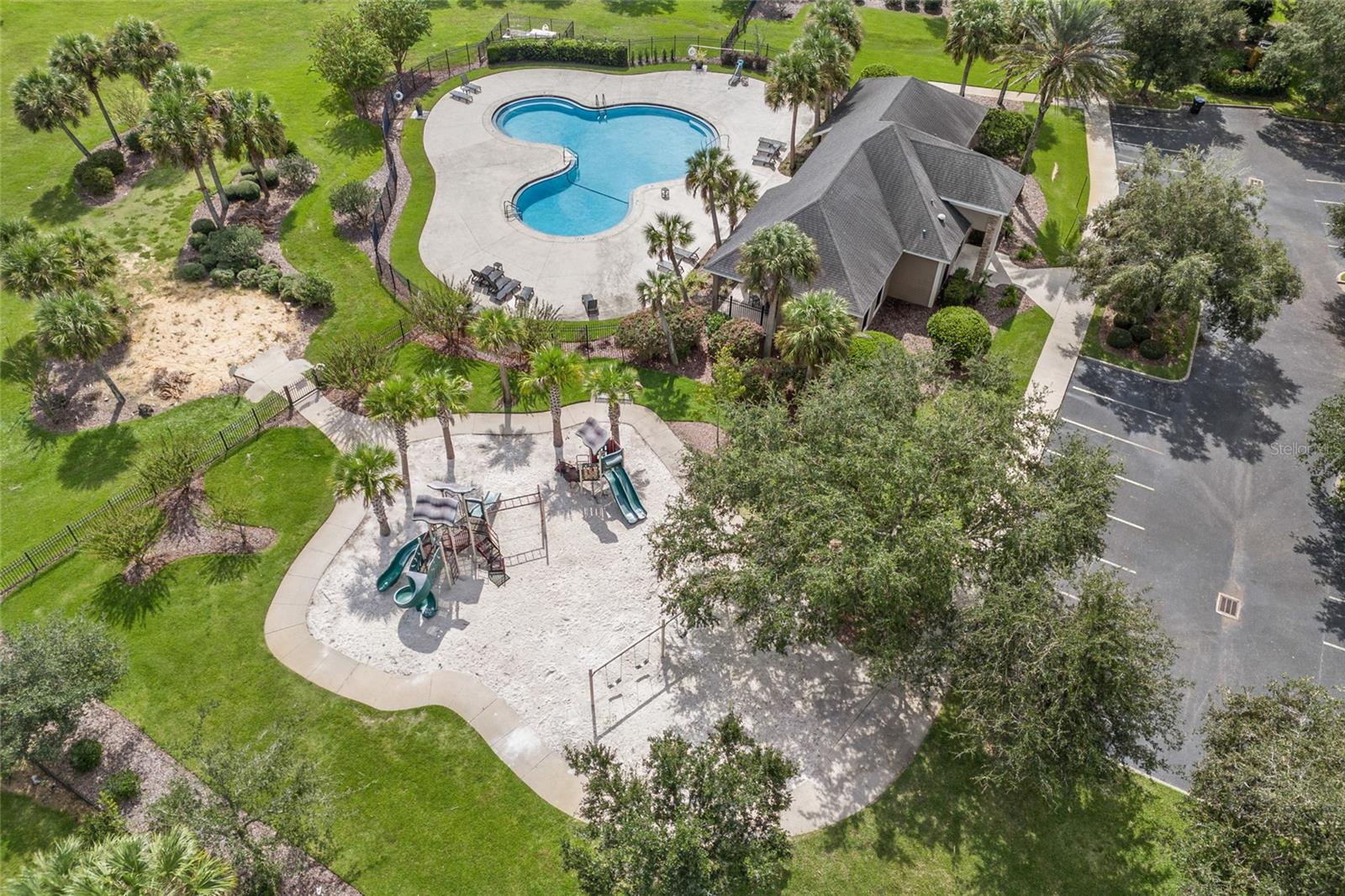 Listing photo id 39 for 13672 26th Avenue