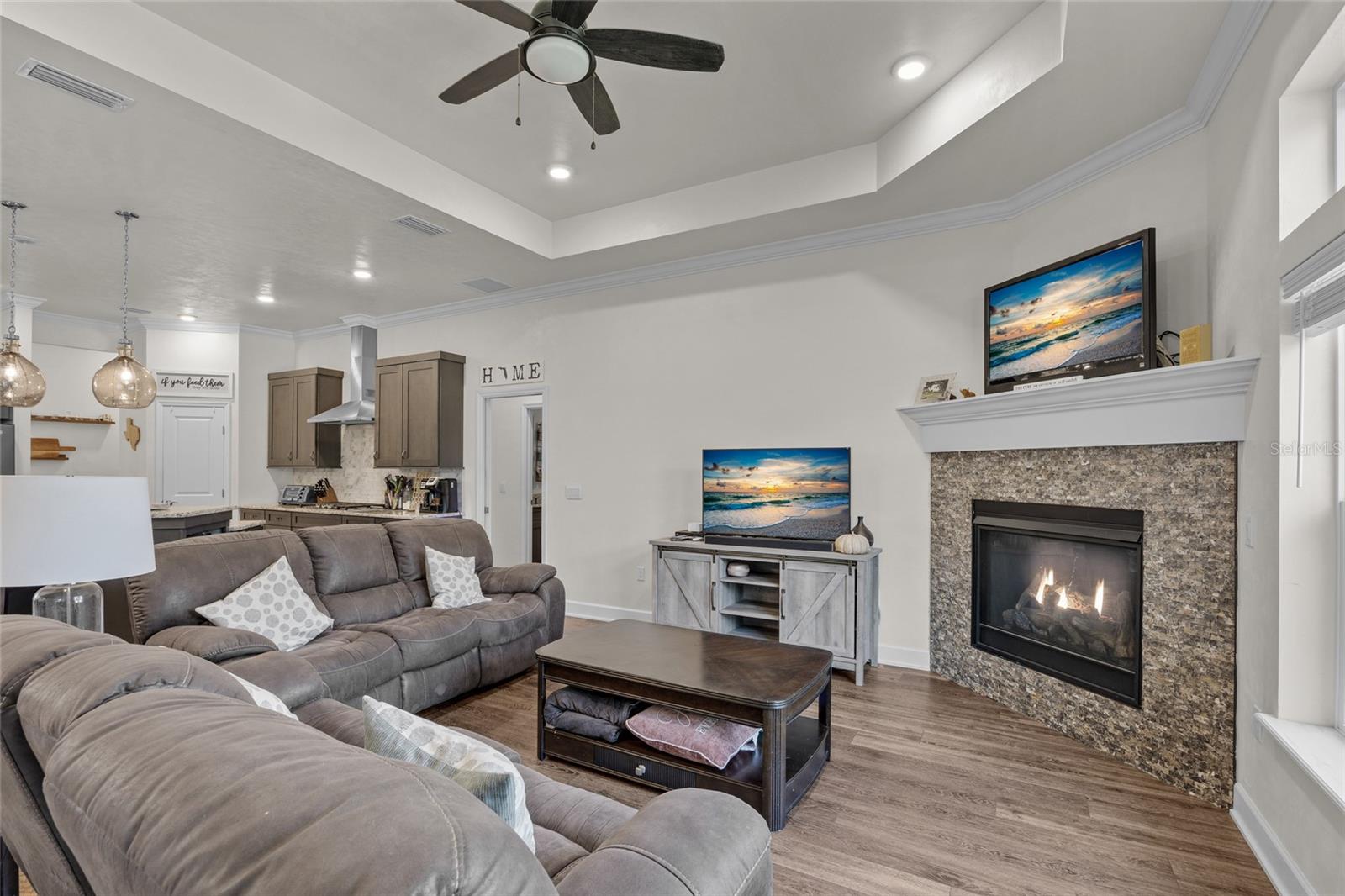 Listing photo id 6 for 13672 26th Avenue