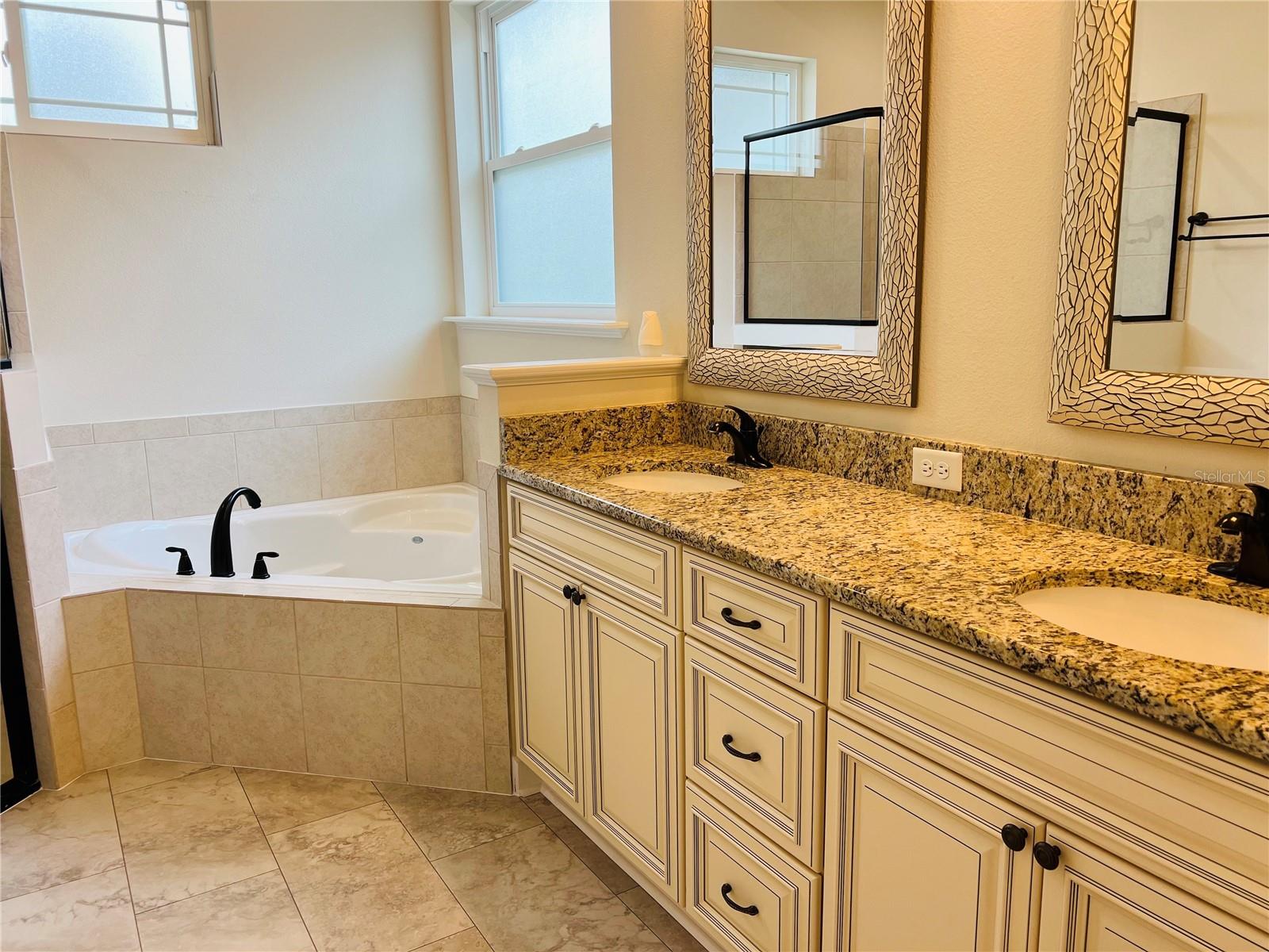 Image 4 of 15 For 12037 28th Avenue Sw