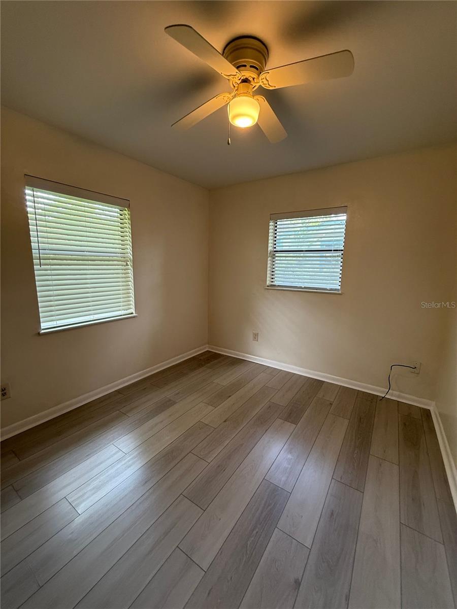 Image 28 of 41 For 15615 138th Drive