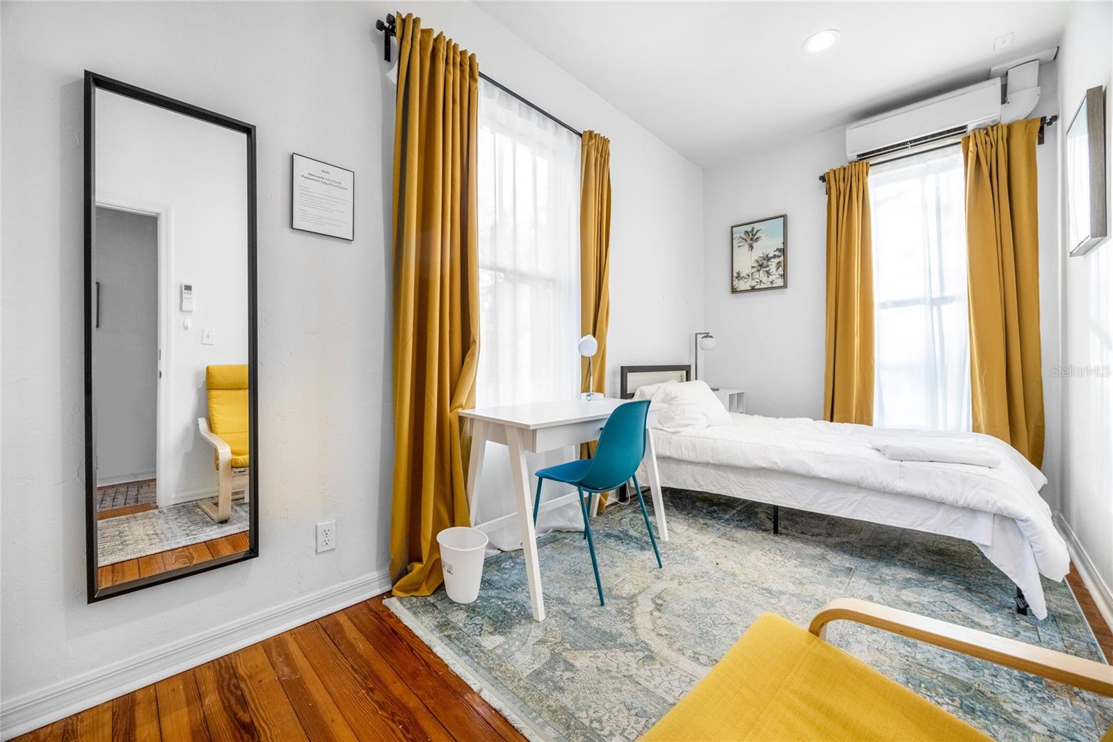 Image 42 of 63 For 728 University Avenue