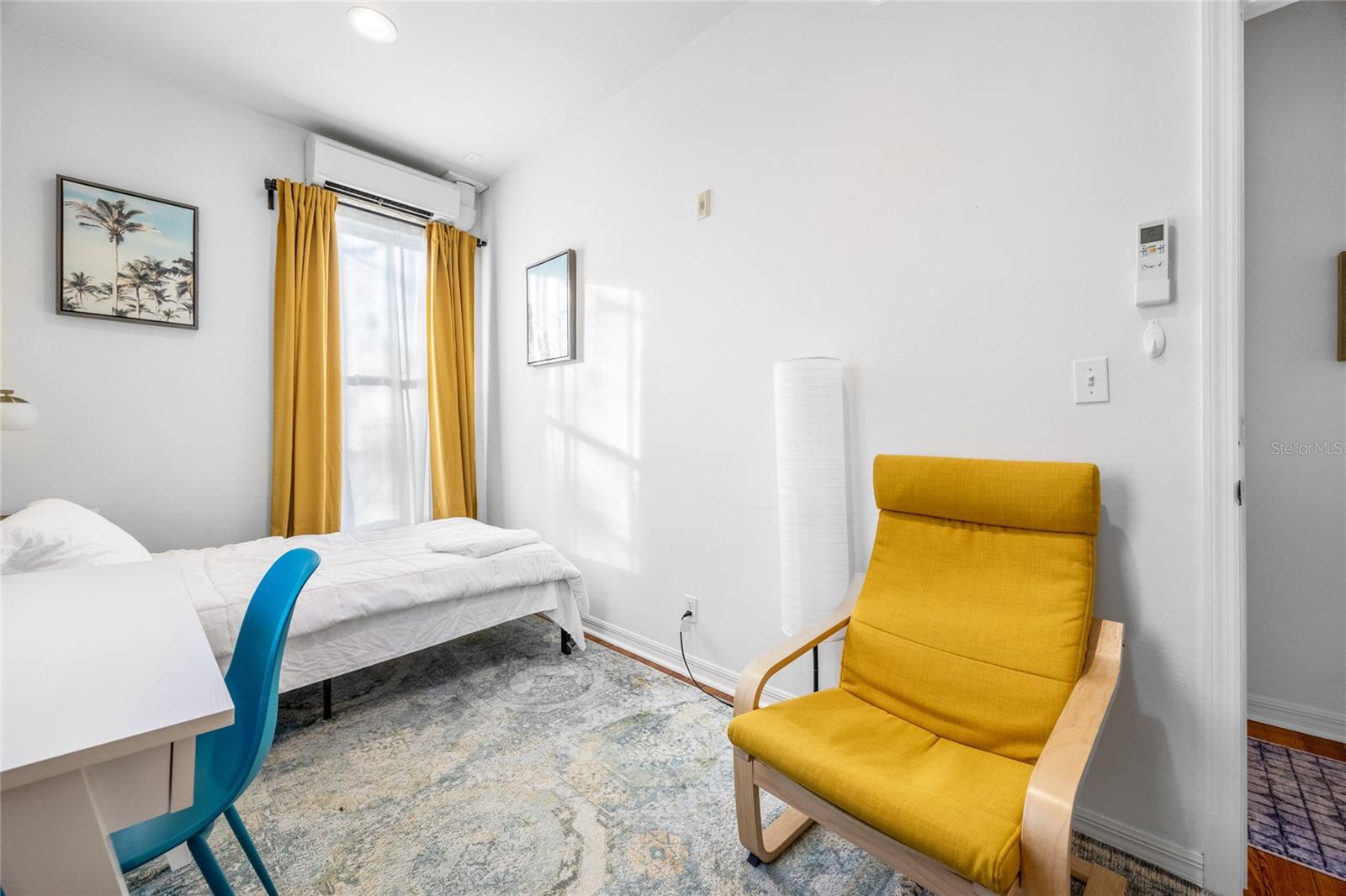 Image 43 of 63 For 728 University Avenue