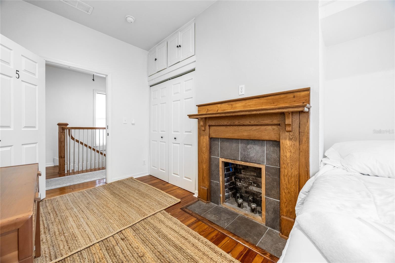 Image 52 of 63 For 728 University Avenue