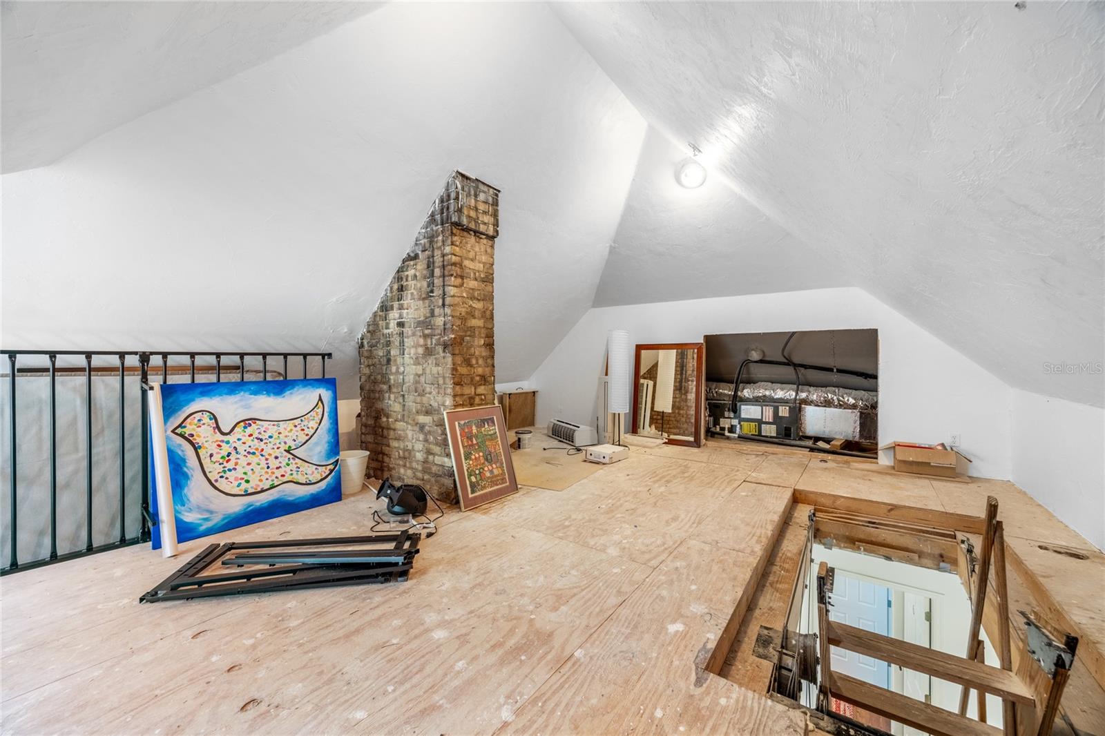 Image 54 of 63 For 728 University Avenue