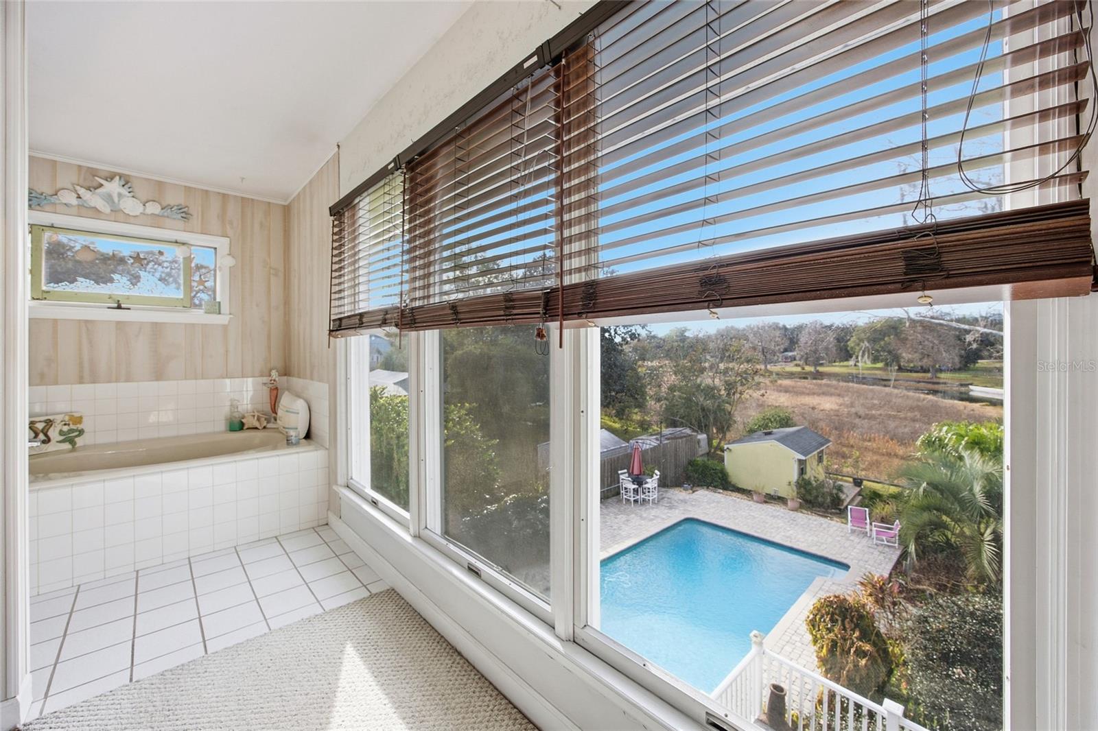 Image 26 of 59 For 10400 101st Avenue Road