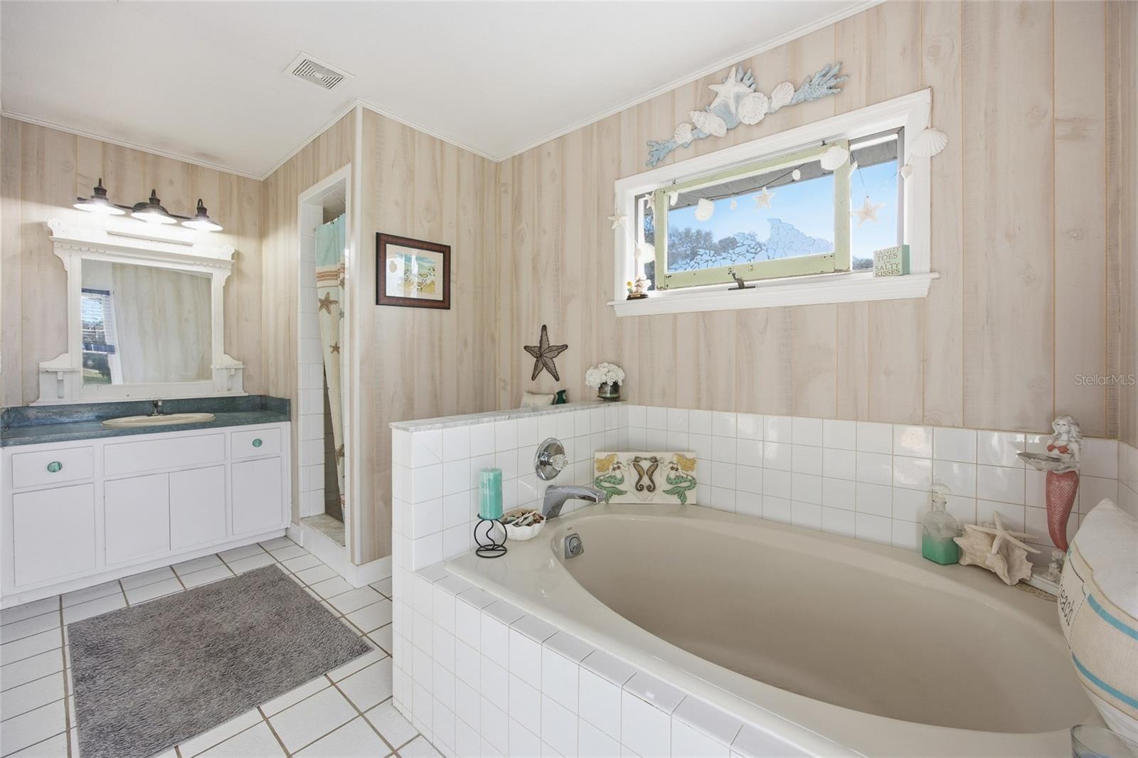 Image 27 of 59 For 10400 101st Avenue Road