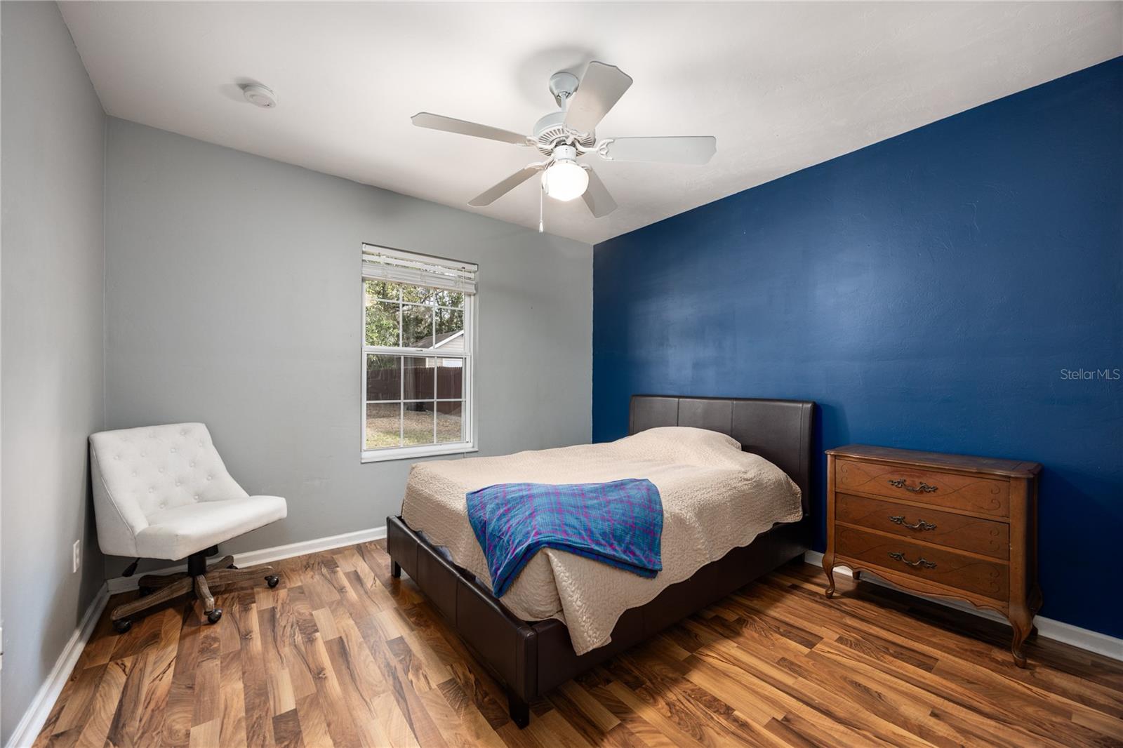 Image 33 of 60 For 23582 3rd Avenue