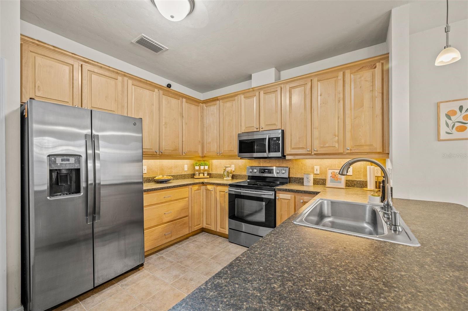 Image 12 of 50 For 11550 17th Place