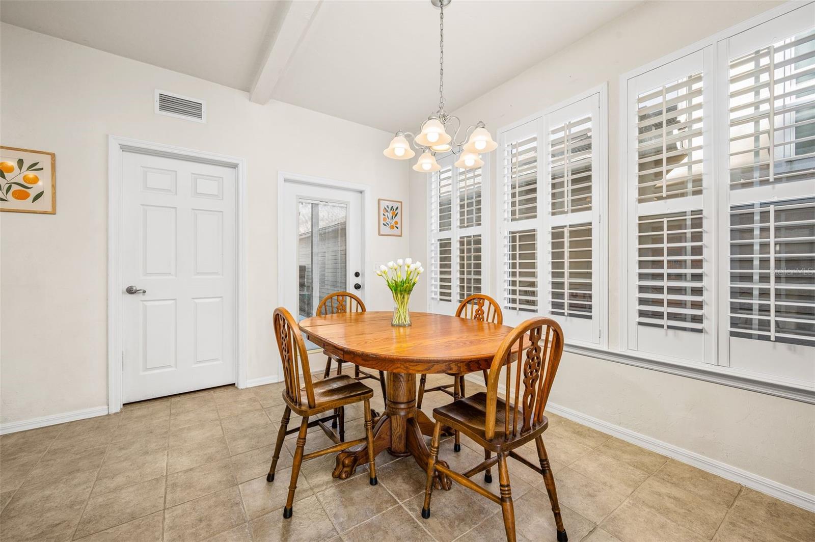 Image 17 of 50 For 11550 17th Place