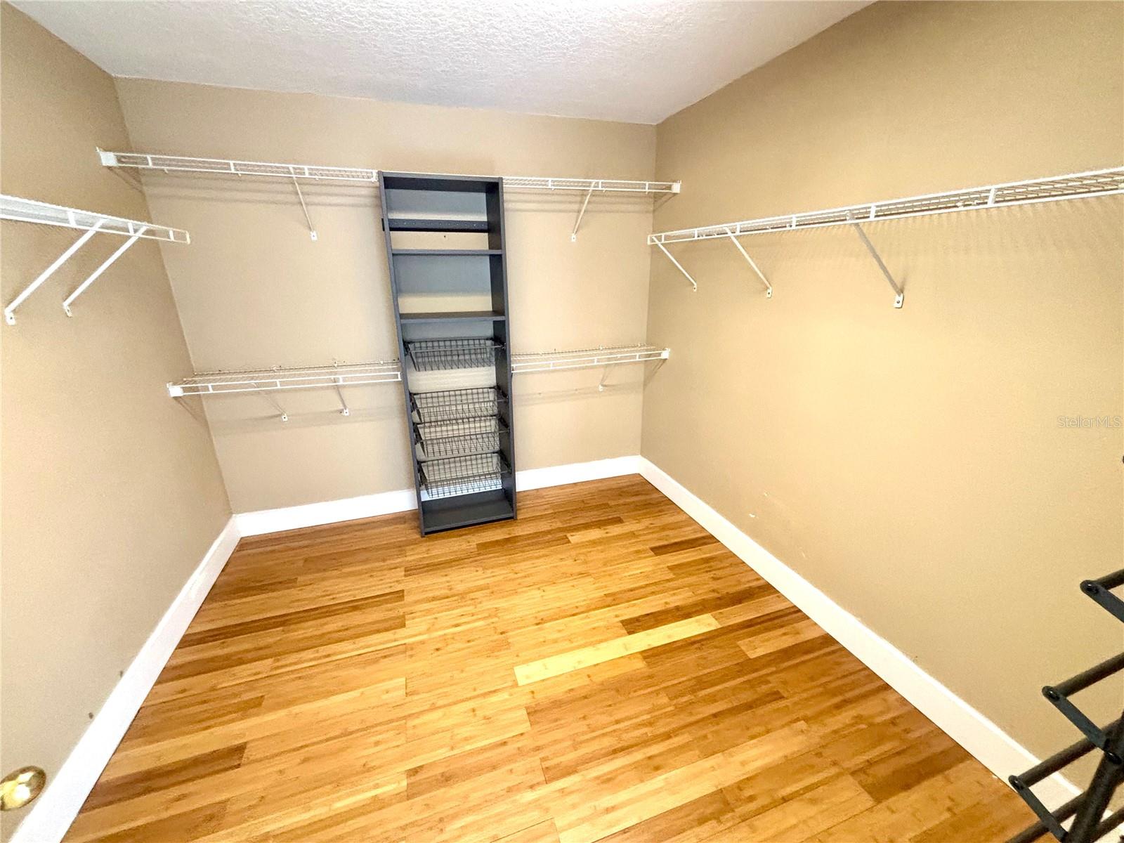 Image 19 of 32 For 10812 Tilston Point