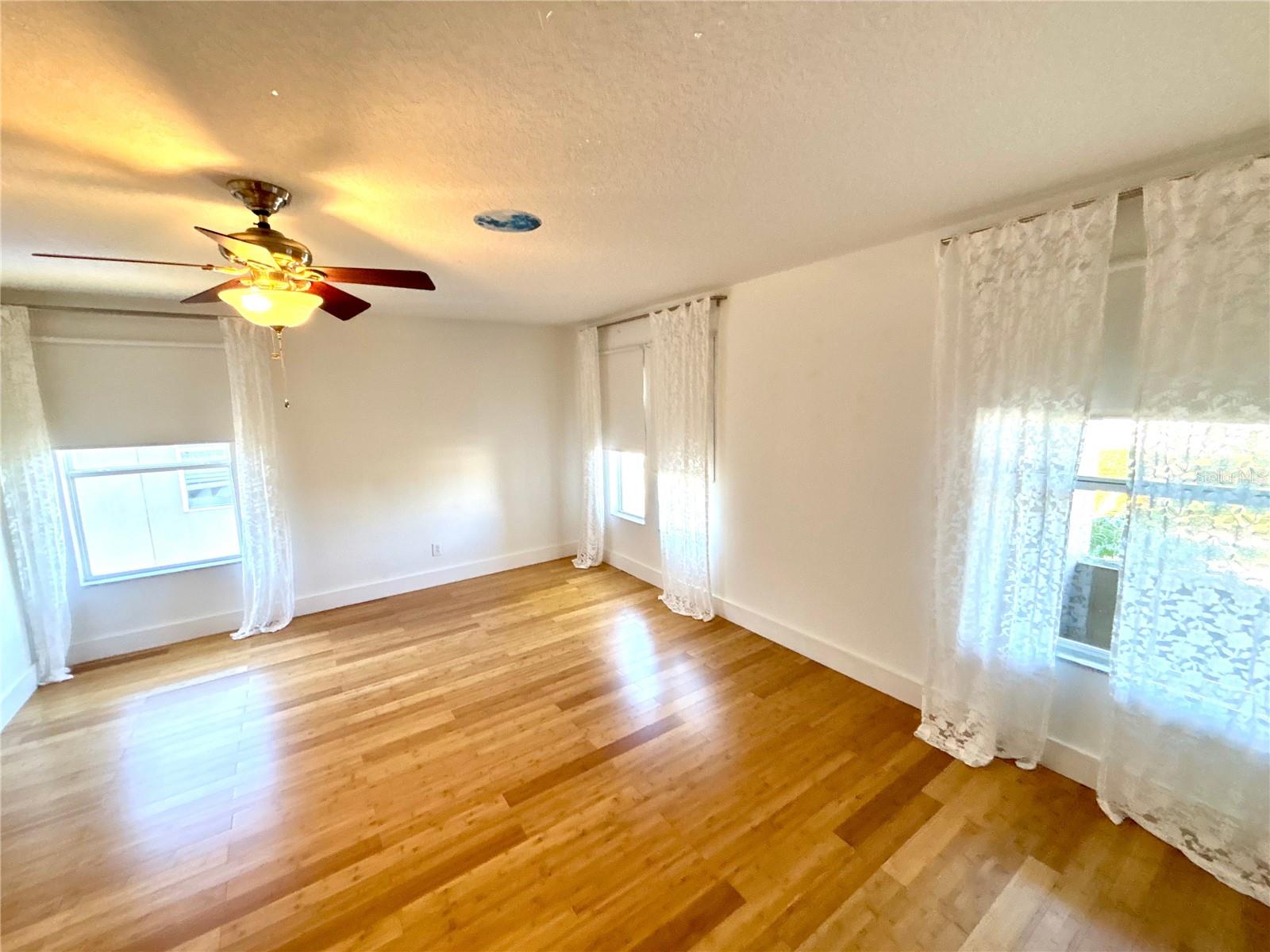 Image 23 of 32 For 10812 Tilston Point