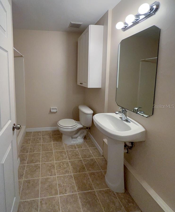 Image 4 of 13 For 4004 26th Drive 33