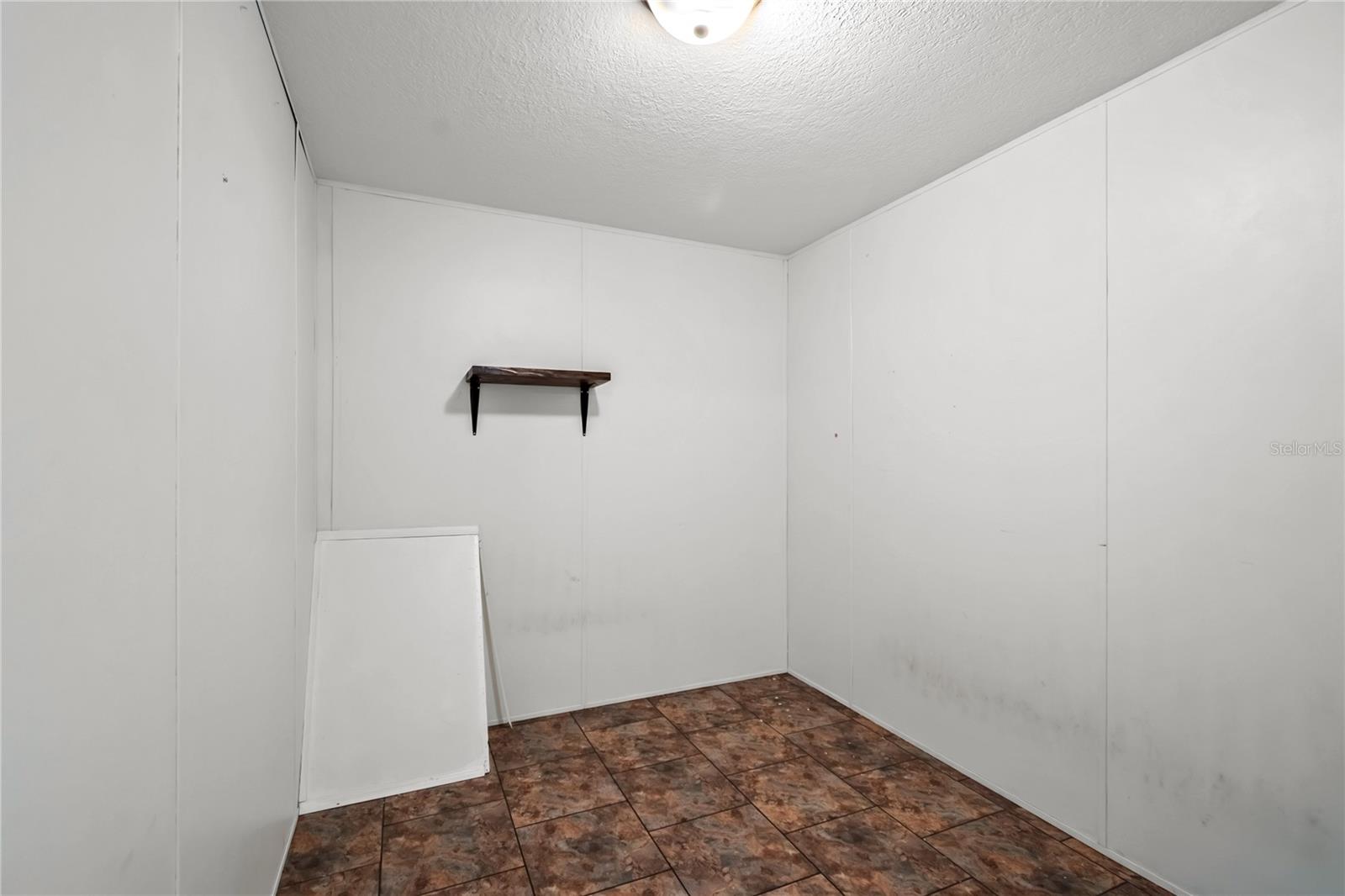 Image 25 of 33 For 20606 51st Lane