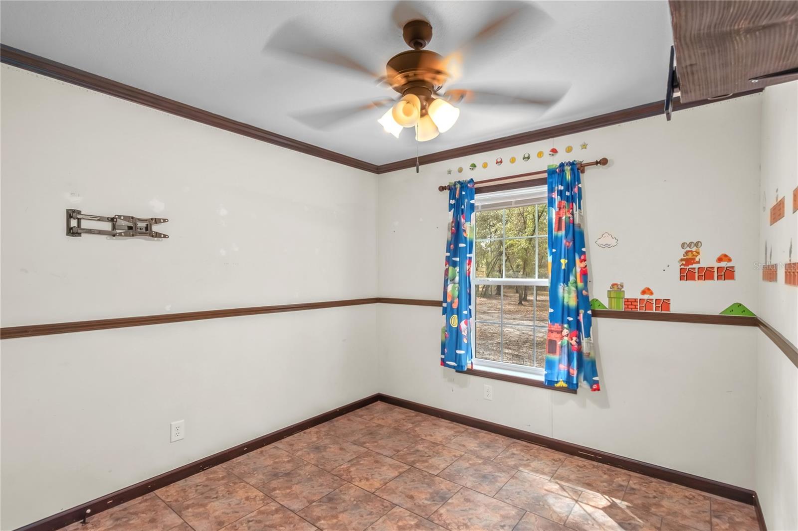 Image 26 of 33 For 20606 51st Lane