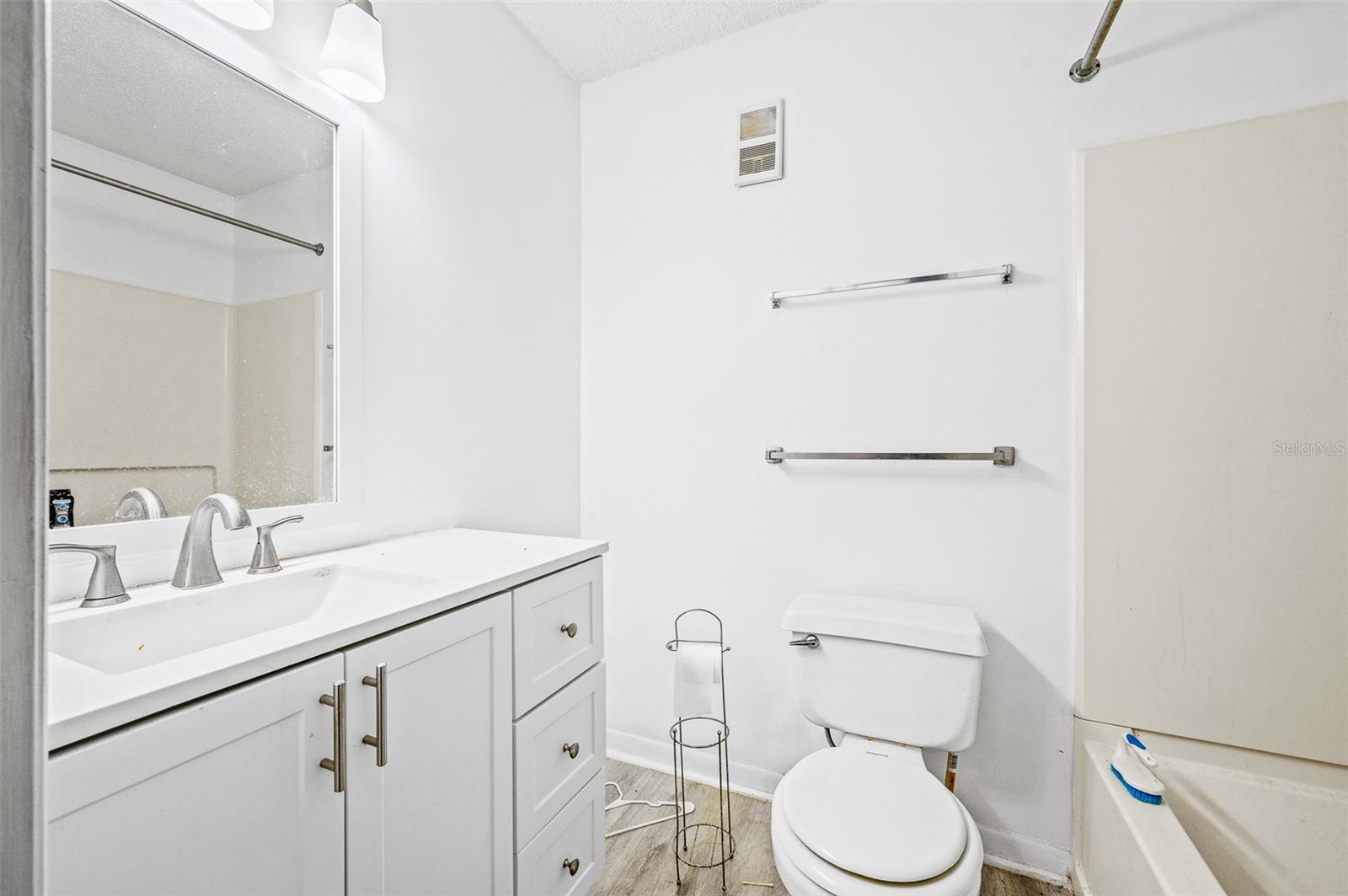 Image 12 of 22 For 3921 34th Street 208