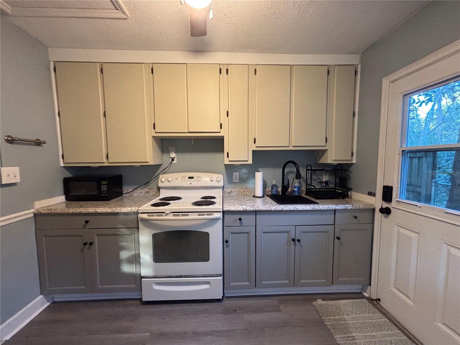 Image 9 of 33 For 726 34th Avenue