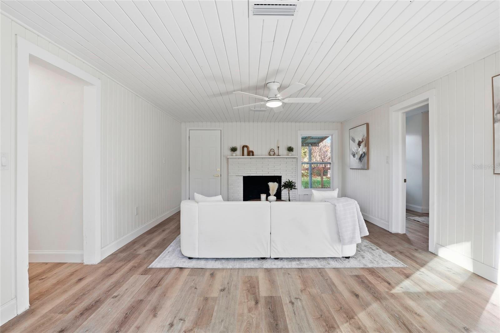 Image 16 of 37 For 425 2nd Street