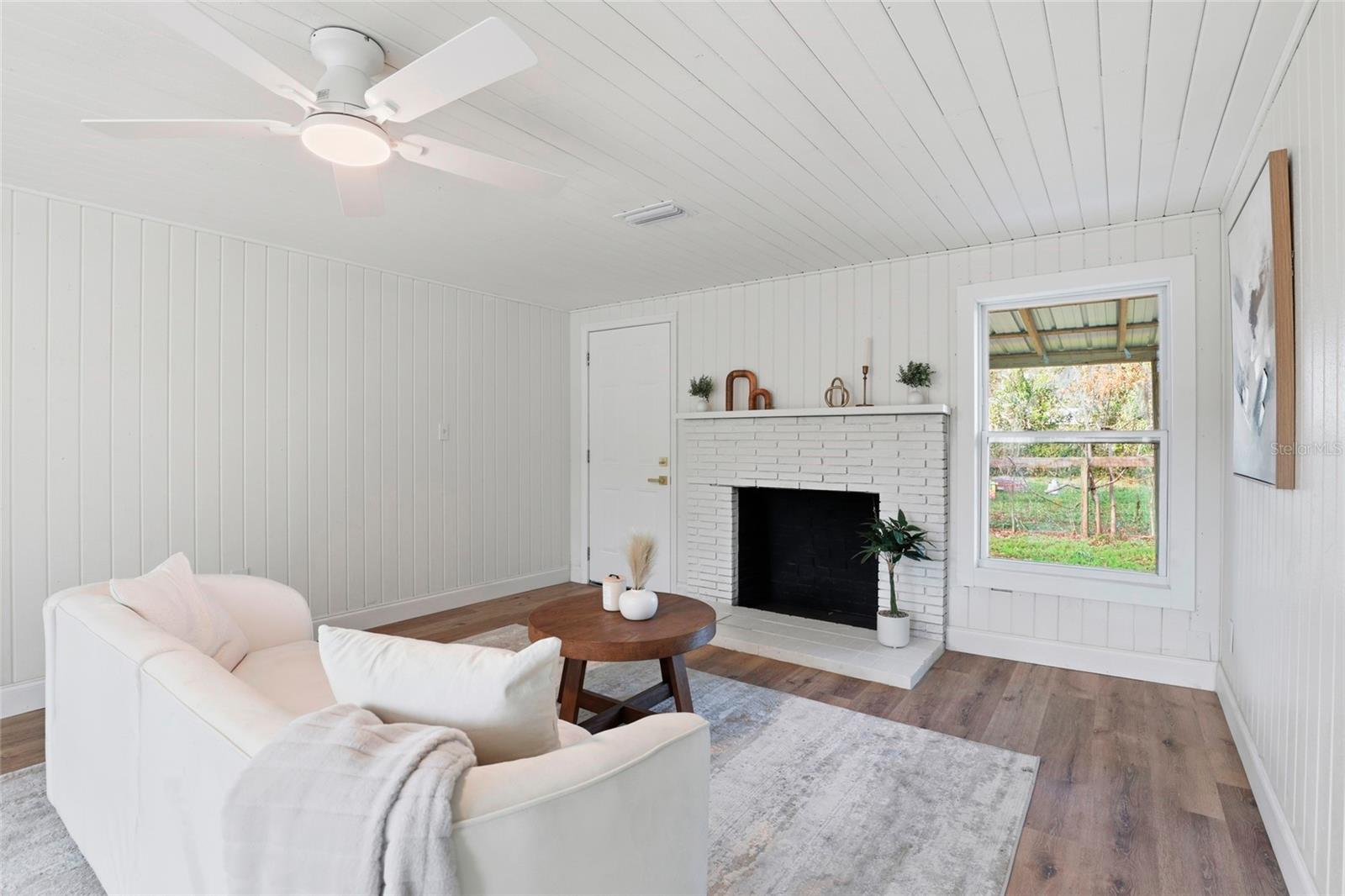 Image 18 of 37 For 425 2nd Street