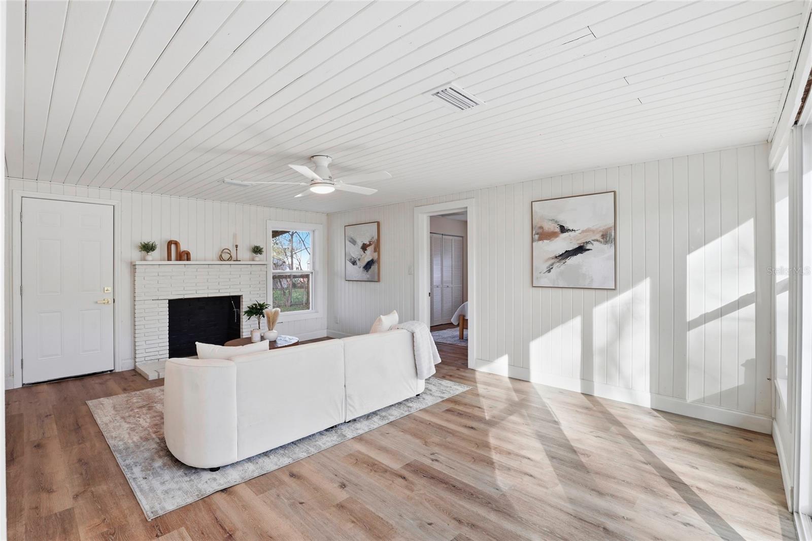 Image 19 of 37 For 425 2nd Street