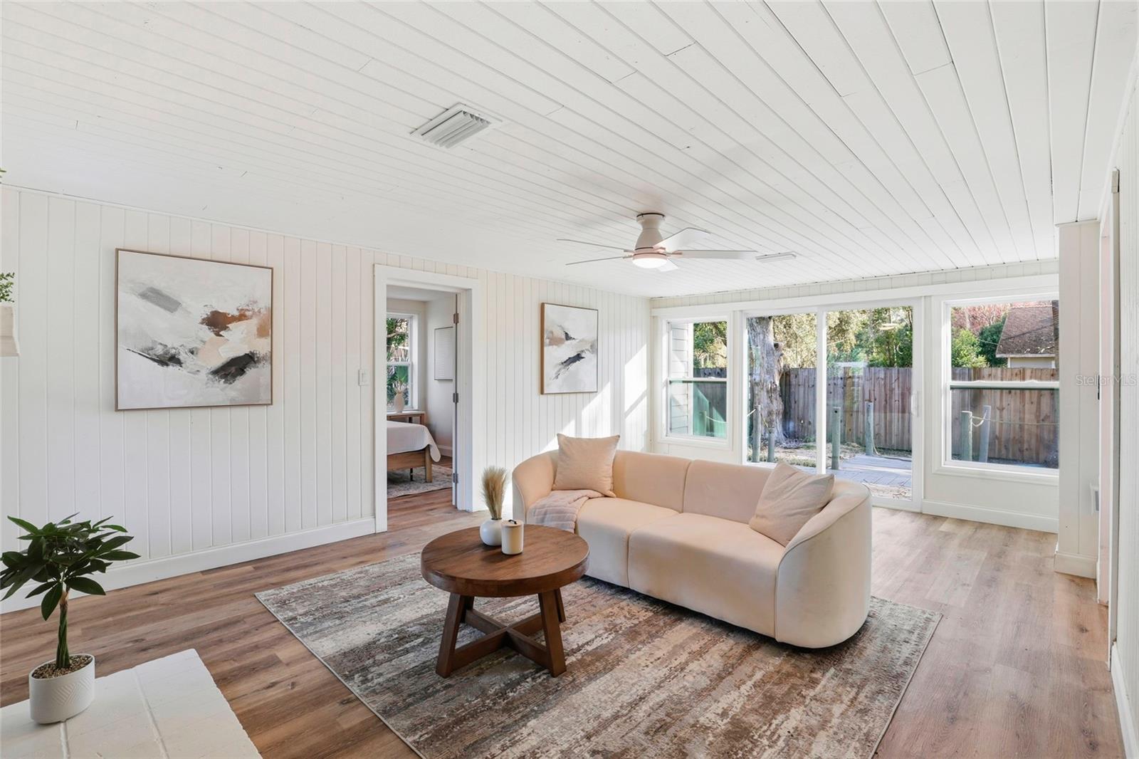 Image 20 of 37 For 425 2nd Street