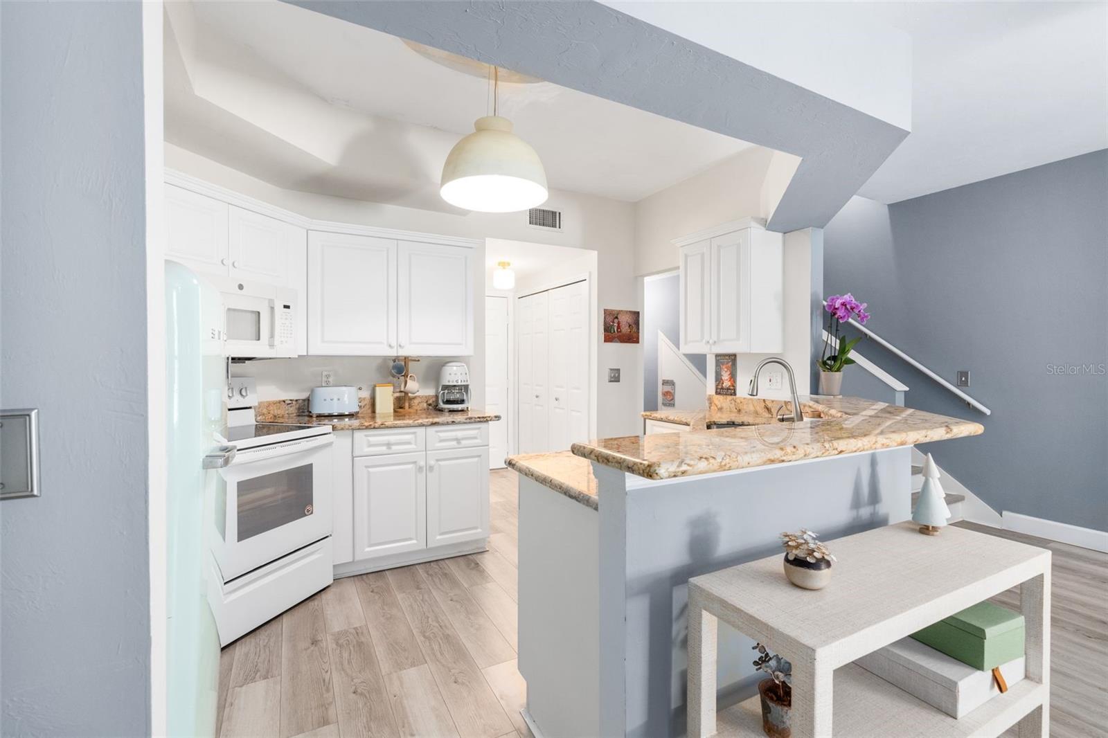 Image 3 of 39 For 4942 1st Place