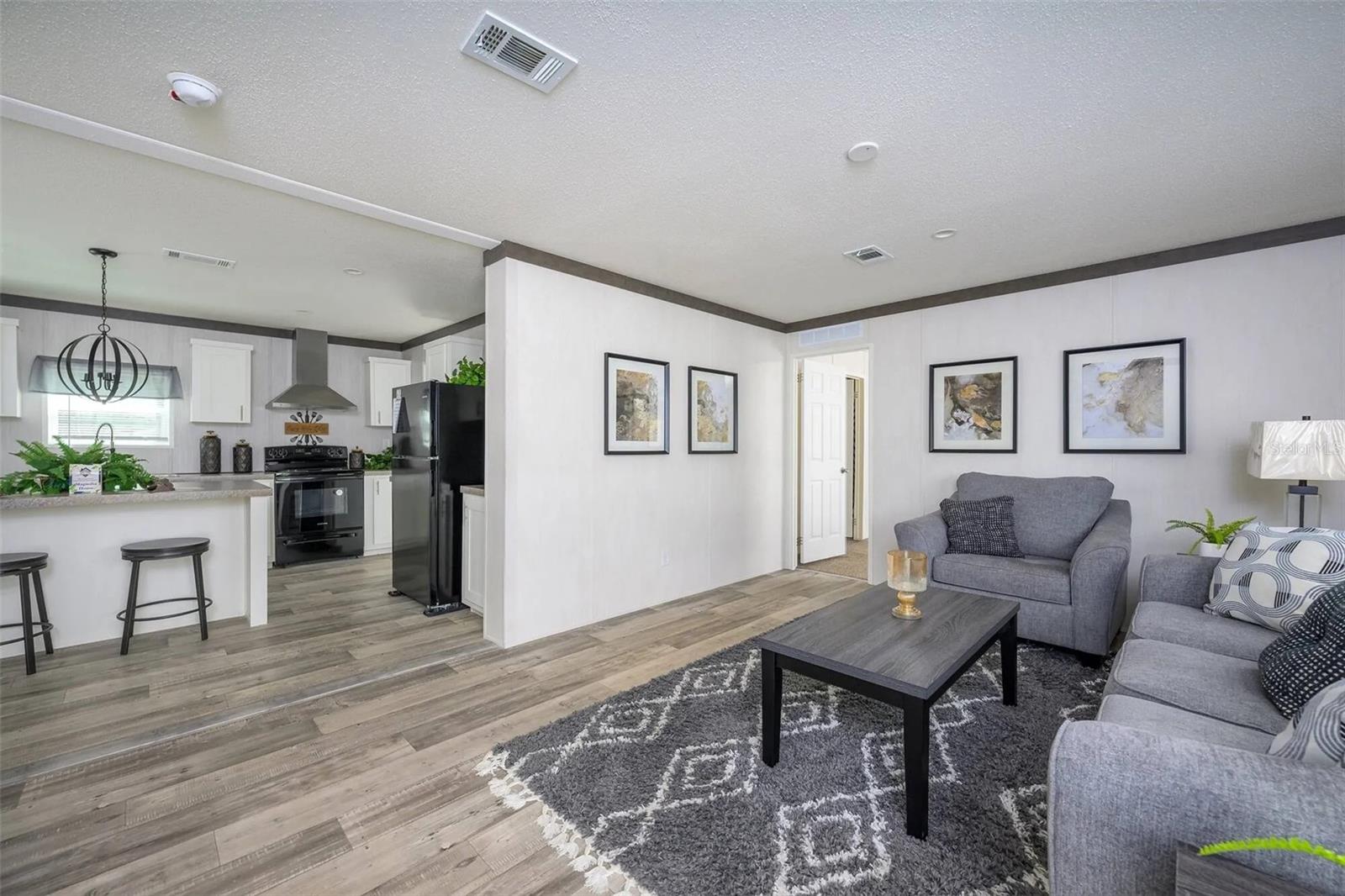 Image 2 of 9 For 1041 County Road 125