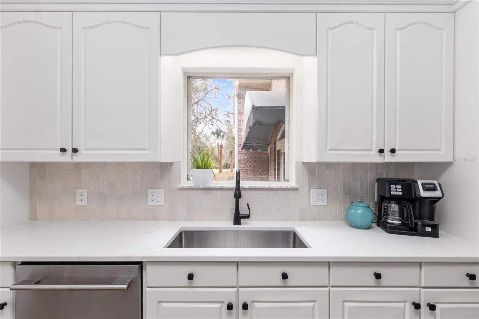 Image 16 of 88 For 11121 15th Place