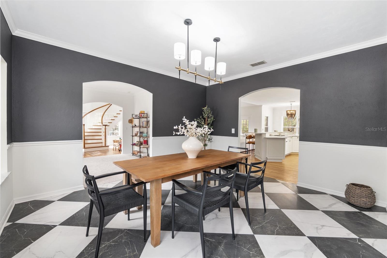 Image 22 of 88 For 11121 15th Place