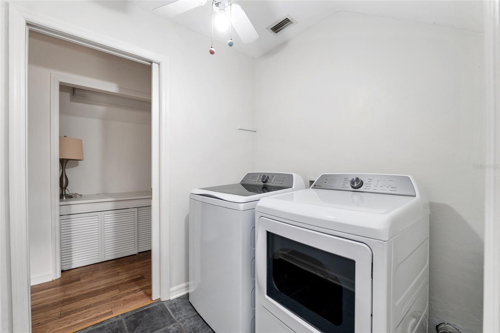 Image 48 of 88 For 11121 15th Place