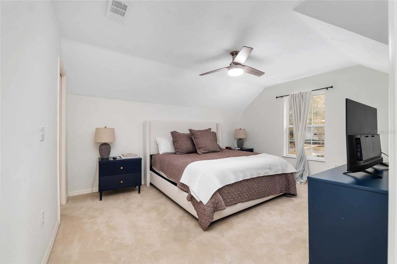 Image 50 of 88 For 11121 15th Place