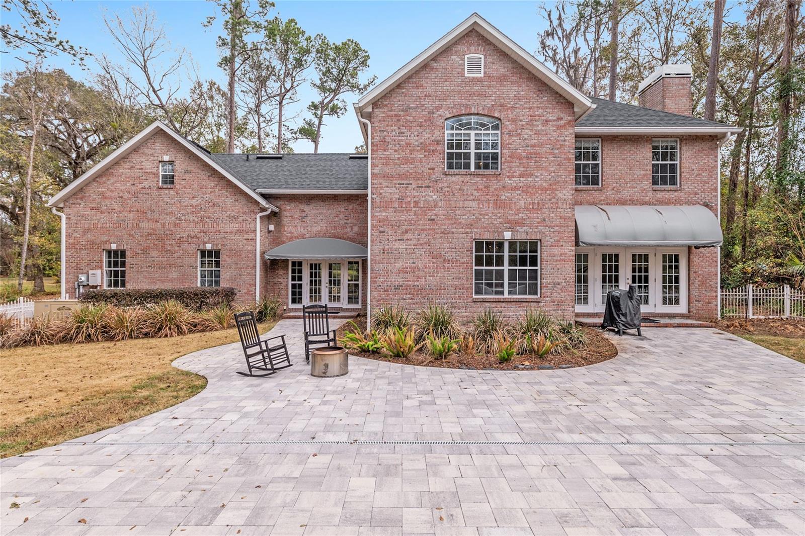 Image 62 of 88 For 11121 15th Place