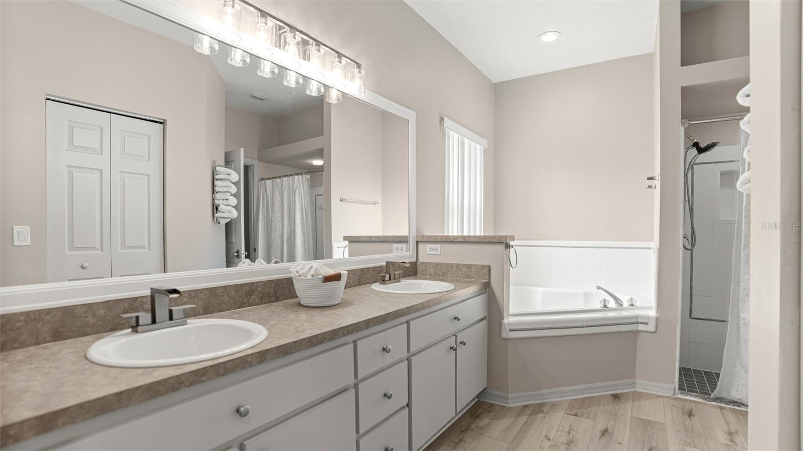 Image 29 of 53 For 4353 34 Terrace