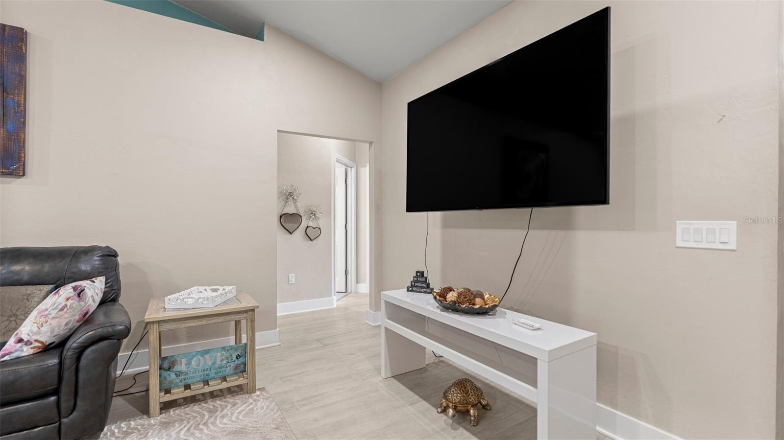 Image 3 of 53 For 4353 34 Terrace