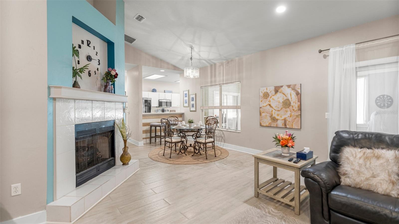 Image 34 of 53 For 4353 34 Terrace