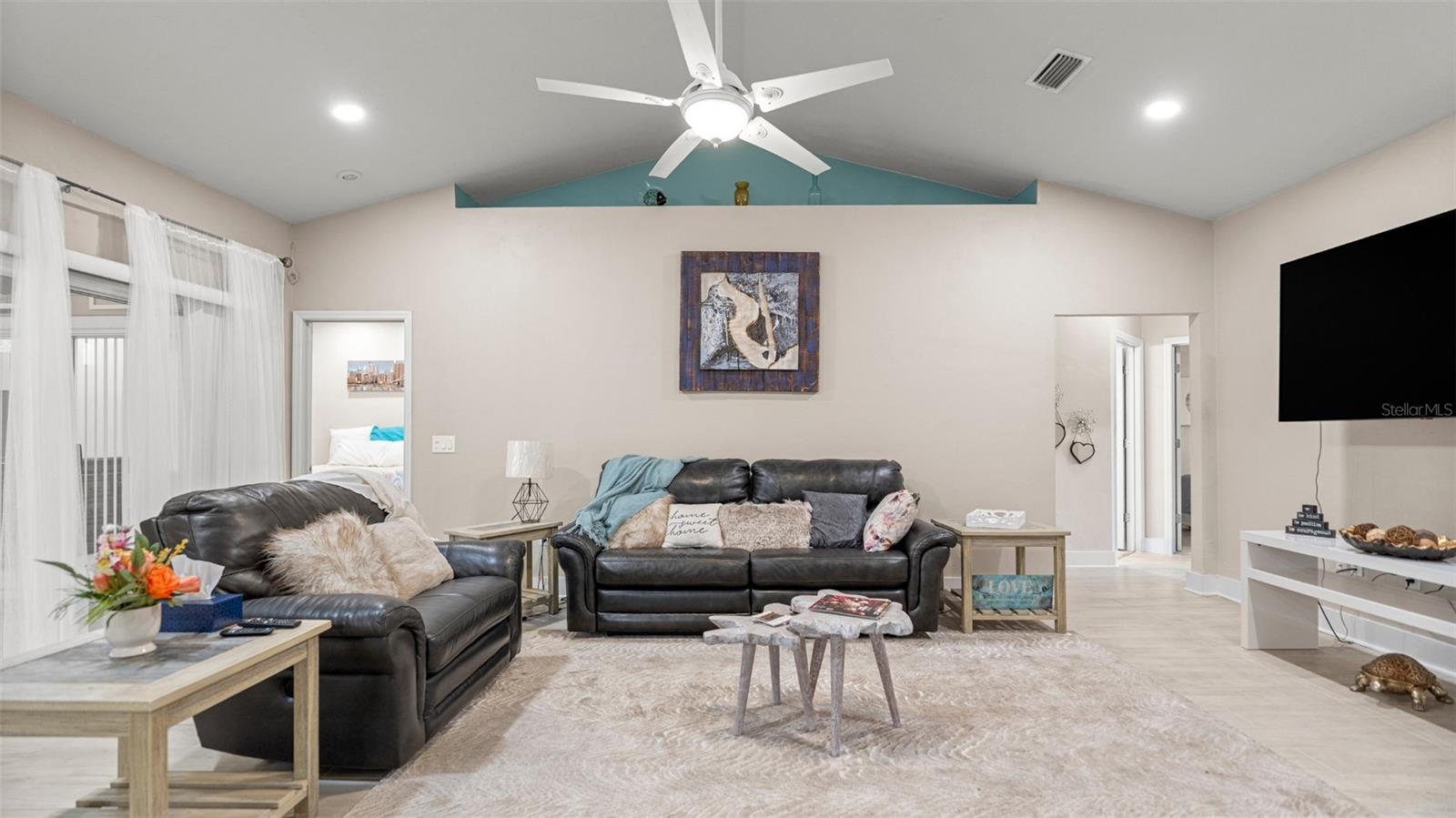 Image 9 of 53 For 4353 34 Terrace