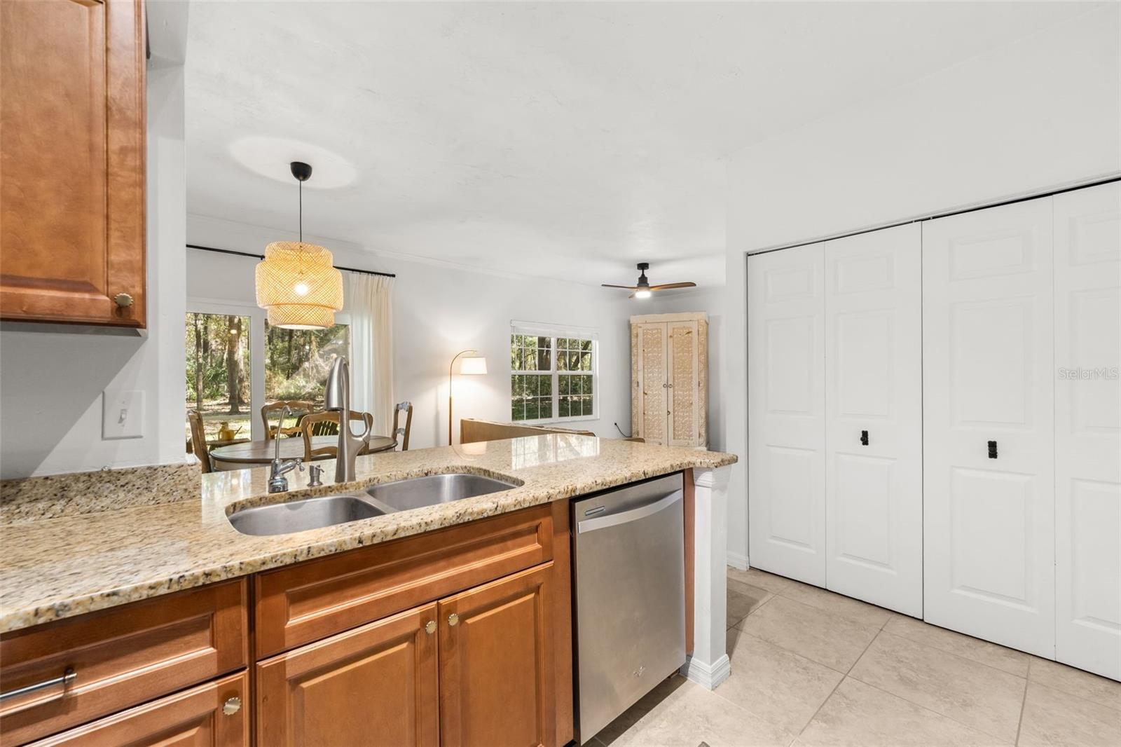 Image 16 of 36 For 10000 52nd Avenue 81